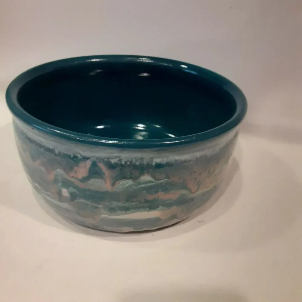 Vintage Amy Green Artist Signed Pottery Bowl 8